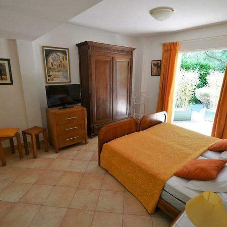 Au Vallon Rouge Saint Paul de Vence Exterior photo